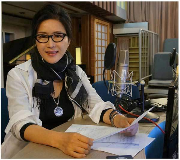 라디오 DJ 모습.