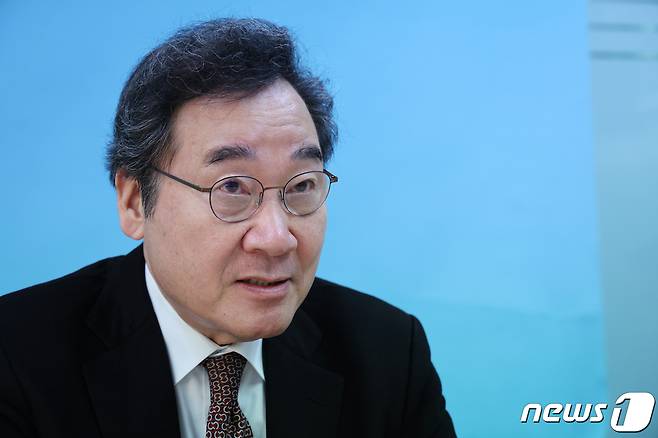 이낙연 전 국무총리가 29일 서울 종로구 공평동 뉴스1 본사에서 인터뷰를 하고 있다. 2023.12.29/뉴스1 ⓒ News1 박정호 기자