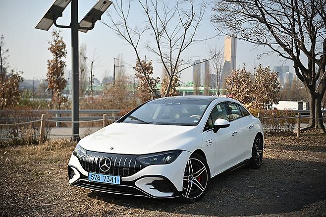메르세데스-AMG EQE 53 4MATIC+. 김학수 기자