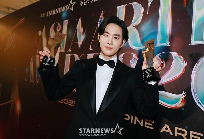 배우 수호가 14일 필리핀 아레나에서 열린 '2023 아시아 아티스트 어워즈 인 필리핀'(2023 Asia Artist Awards IN THE PHILIPPINES, 이하 '2023 AAA')에서 AAA 이모티브, 베스트 액팅 퍼포먼스 상을 수상한 뒤 포즈를 취하고 있다. '2023 AAA'는 스타뉴스가 주최하고 Asia Artist Awards 조직위원회, TONZ 엔터테인먼트, PULP Live World가 공동 주관한다. 그룹 아이브(IVE) 장원영, 가수 강다니엘, 그룹 제로베이스원 성한빈이 MC를 맡았다. 2023.12.14 /사진=이동훈