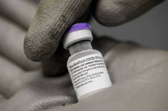 화이자와 바이오엔테크가 공동 개발한 코로나 예방 백신./AFP 연합뉴스