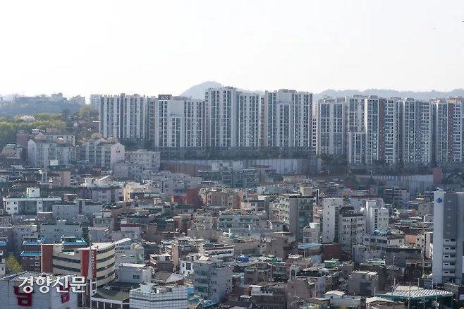 서울 동대문구 지역에 아파트와 주택이 들어서 있다. 한수빈 기자