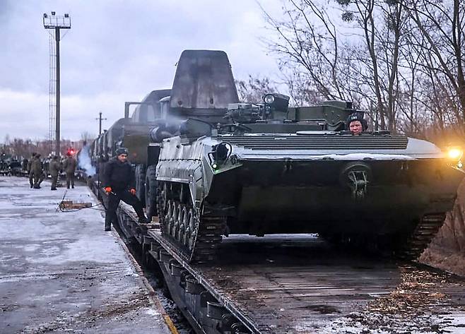 1월 18일 벨라루스와의 연합훈련을 위해 벨라루스에 도착한 러시아  군 차량들./AFP 연합뉴스