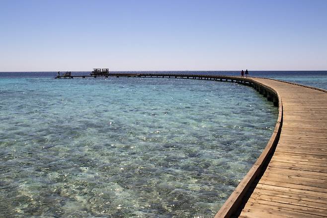 스노클링 사이트로 가는 길. 수심이 얕아 아이들도 거뜬하다