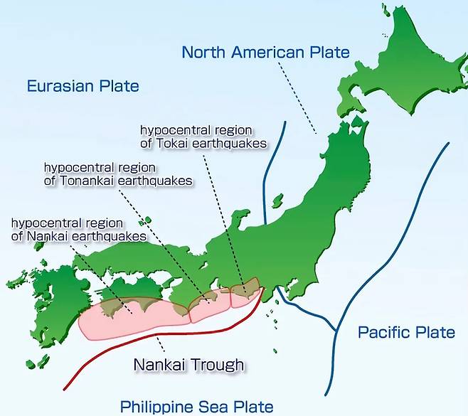 일본 서부에 길게 걸쳐 있는 난카이 해저협곡.