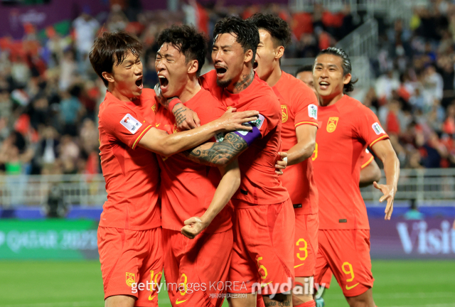 중국 대표팀이 2023 아시아축구연맹(AFC) A조 조별리그 1차전 타지키스탄 대표팀과 졸전 끝에 0-0으로 비겼다./게티이미지코리아