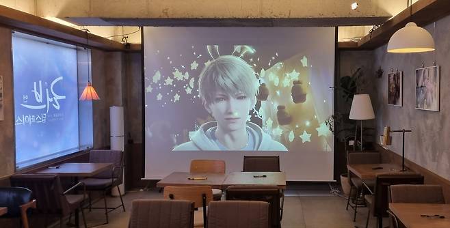 신작 '러브앤딥스페이스' 오프라인 행사장 2층.