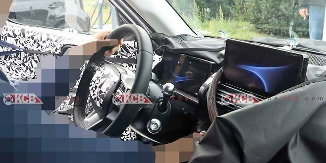 사진 : 현대차 캐스퍼 EV 테스트카 실내 (출처=KCB)