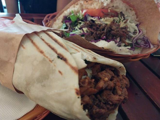 무이네에서 가성비 있는 한끼 식사로 좋은 신밧드 케밥의 케밥.