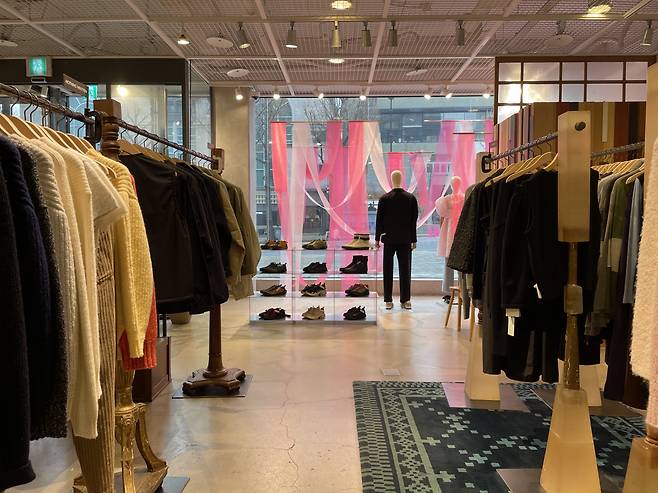 서울 용산구 비이커 한남 매장 내부. 전새날 기자