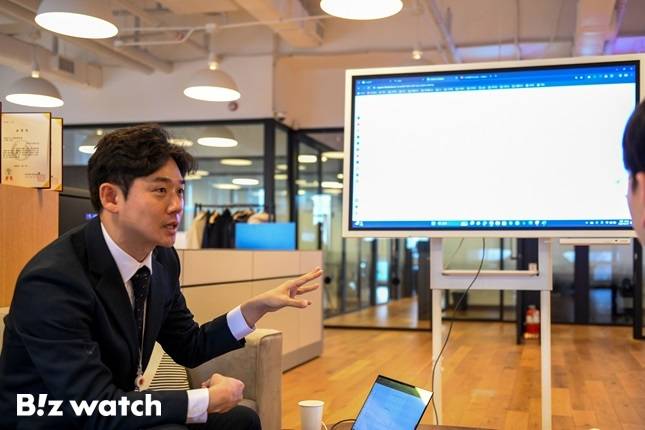 안상현 유진투자증권 위워크프론티어점 지점장이 AI애널리스트에 대해 설명하고 있다./사진=유진투자증권