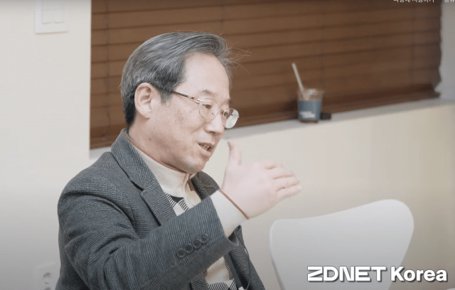 김두현 교수는 AI 주권을 국가적 자립으로 봤다.