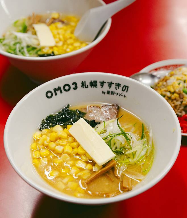 홋카이도 아사히카와 라멘을 선보이고 있는 토쿠이치토미야(特一富屋)