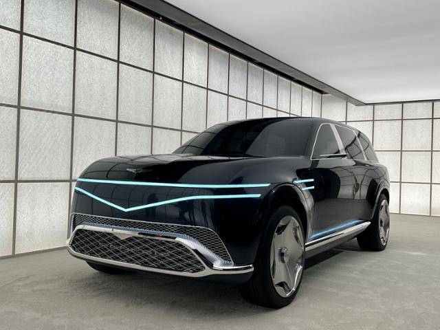 제네시스 새로운 콘셉트 '네오룬' 전면 모습. 보닛과 램프 사이에 굴곡이 없는 게 특징이다. 뉴욕=이상무 기자