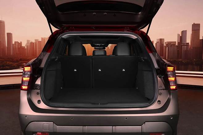 닛산 킥스 풀체인지 트렁크 공간