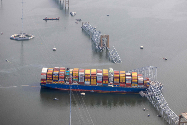 26일 새벽 볼티모어의 대형 교량이 선박 충돌로 붕괴되는 사고가 벌어졌다. 사진=Getty Images=연합뉴스 제공
