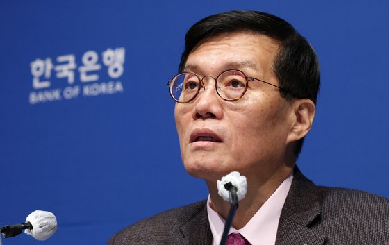 이창용 한국은행 총재가 22일 오전 서울 중구 한국은행에서 통화정책방향 기자간담회를 하고 있다. [사진공동취재단]