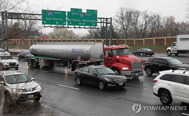 미국 고속도로의 차량 [AFP 연합뉴스 자료사진. 재판매 및 DB 금지]