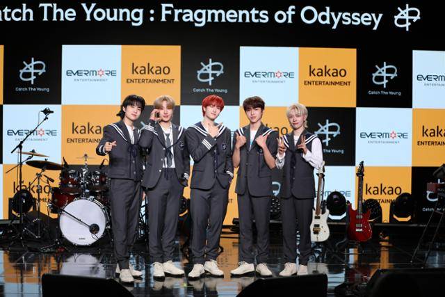 캐치더영은 3일 오후 서울 강남구 청담동 일지아트홀에서 두 번째 미니앨범 '프래그먼츠 오브 오디세이(Fragments of Odyssey)' 발매 기념 미디어 쇼케이스를 개최했다. 에버모어엔터테인먼트 제공