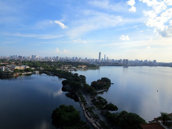 하노이시 서쪽의 호수 ‘호따이’는 항저우의 ‘서호(西湖)’와 같은 뜻인데 글자의 앞뒤가 뒤집힌 이름이다.