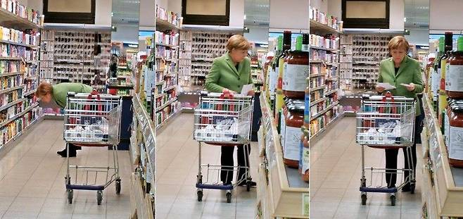 지난 2015년 4월 30일 오후 6시쯤 앙겔라 메르켈 독일 총리가 베를린 모렌스트라세역 근처 단골 슈퍼마켓에서 장을 보고 있다. /한경진 기자