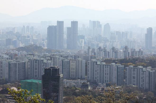 서울 남산에서 바라본 아파트 일대. (사진=연합뉴스)