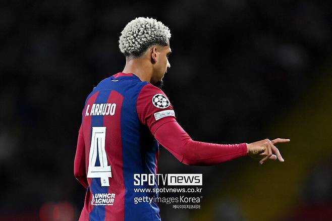 ▲ 파리 생제르맹(PSG)은 17일(한국시간) 스페인 바르셀로나의 에스타디 루이스 콤파니스에서 열린 2023-24시즌 유럽축구연맹 챔피언스리그(UCL) 8강 2차전에서 FC바르셀로나에 4-1 대승을 거뒀다. PSG는 결국 1,2차전 합산 스코어 6-4로 바르셀로나를 제치고 4강 진출에 성공했다.