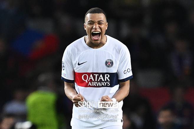 ▲ 파리 생제르맹(PSG)은 17일(한국시간) 스페인 바르셀로나의 에스타디 루이스 콤파니스에서 열린 2023-24시즌 유럽축구연맹 챔피언스리그(UCL) 8강 2차전에서 FC바르셀로나에 4-1 대승을 거뒀다. PSG는 결국 1,2차전 합산 스코어 6-4로 바르셀로나를 제치고 4강 진출에 성공했다.