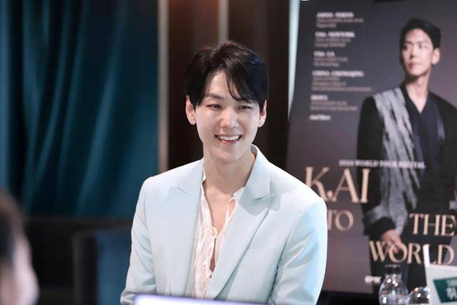 카이는 첫 월드투어 공연에서 다양한 뮤지컬 곡들을 선보인다. EMK엔터테인먼트 제공