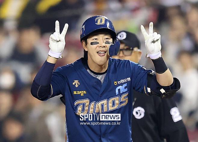 ▲ NC 다이노스 박건우는 올해 5번타자로 활약하면서 후배 김성욱이 더 많은 타점을 올릴 수 있도록 더 자주 출루하겠다고 다짐했다. ⓒ곽혜미 기자
