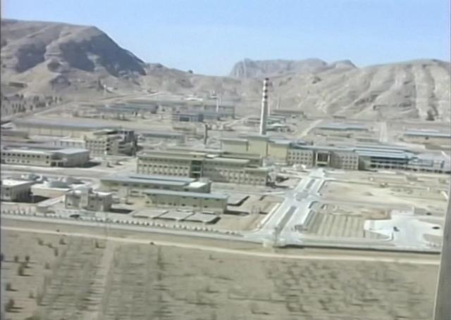 이란 중부 이스파한에 위치한 핵 시설의 2005년 3월 당시 모습. 이스라엘은 19일 이스파한 지역 군사 시설을 공격했으나, 핵 시설엔 별다른 피해를 입히지 않은 것으로 알려졌다. 로이터 연합뉴스