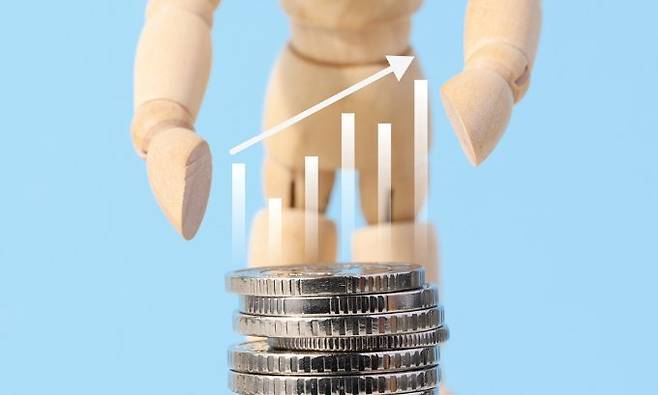 의료개혁트별위원회가 첫 회의를 통해 실손보험을 효율적으로 운영할 수 있는 방안에 대해 논의한다./그래픽=이미지투데이