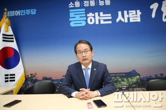▲강준현 22대 국회의원선거 당선인이 향후 국정활동에 대한 계획을 밝히고 있다 ⓒ프레시안(김규철)