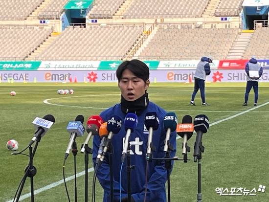 위르겐 클린스만 전 축구대표팀 감독이 지난 1월 아시아축구연맹 아시안컵 당시 발생한 대표팀 내분설에 대해 직접 입을 열었다. 이강인과 손흥민이 다퉜고, 이강인이 손흥민의 손가락을 탈구시켰다고 털어놨다. 클린스만은 한국 축구를 쑥대밭으로 만들였음에도 자신은 위약금 70억원(추산)을 챙겨 떠났다. 엑스포츠뉴스DB