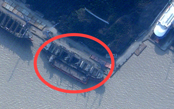 2024년 2월 11일 중국 저장성 저우산시에 있는 신야 조선소 항구에 화물선 앙가라 호로 확인된 선박이 정박해 있는 모습이 위성 사진에 찍혔다. 플래닛 랩스 로이터
