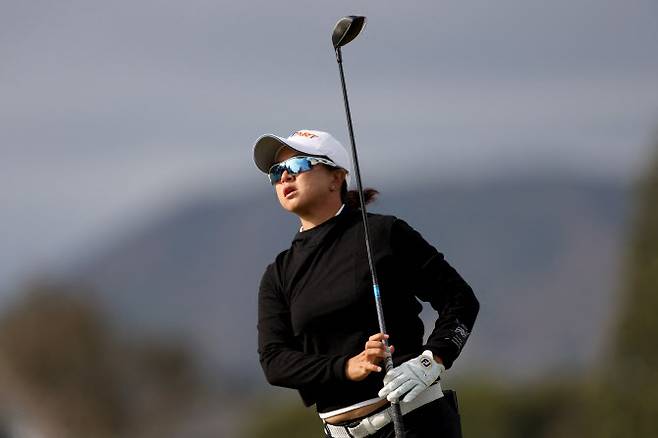 김세영이 26일 열린 LPGA 투어 JM 이글 LA 챔피언십 1라운드에서 드라이버 티샷이 날아간 방향을 바라보고 있다.(사진=AFPBBNews)