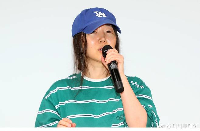 민희진 어도어 대표가 지난 25일 오후 서울 강남구 한국컨퍼런스센터에서 열린 긴급 기자회견에서 입장을 말하고 있다. /사진=뉴시스