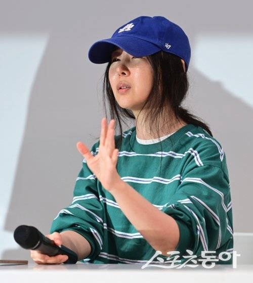 어도어 민희진 대표가 25일 서울 서초구 서초동 한국컨퍼런스센터에서 기자회견을 열고 하이브 경영권 탈취 의혹에 대해 “억울하다”고 호소했다. 주현희 기자 teth1147@donga.com