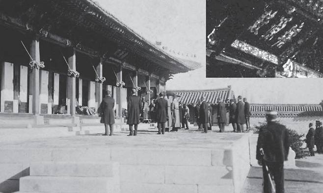 선원전에서 제례를 올리는 모습을 찍은 사진(1918년) [문화재청 제공. 재판매 및 DB 금지] photo@yna.co.kr