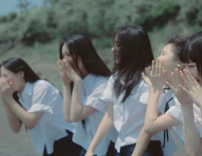 뉴진스 '버블 검' 뮤직비디오 /어도어