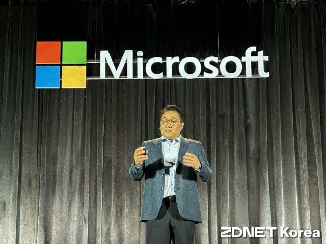 조원우 한국마이크로소프트 대표가 기조연설을 하고 있다.