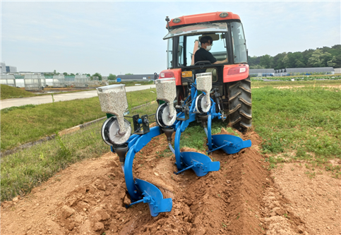 깊이거름주기 장치. 농진청