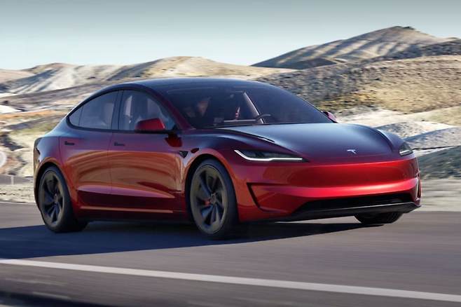 테슬라 모델 3 퍼포먼스