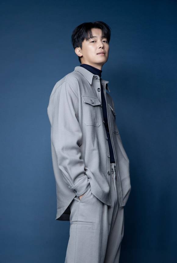 배우 연우진은 '멱살 한번'을 통해 자신의 새로운 모습을 발견했다며 "장르물로 물고를 텄다"고 말했다. /점프엔터테인먼트