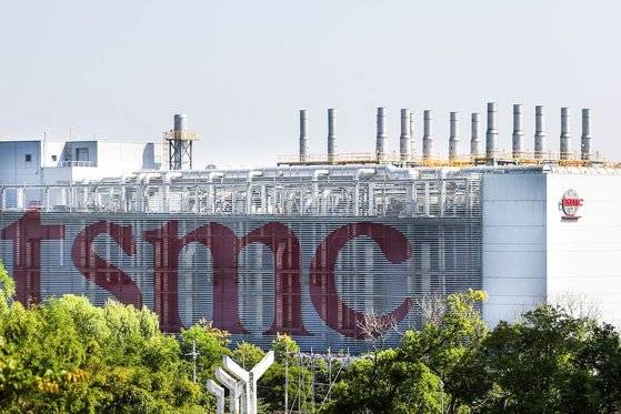 대만에 있는 TSMC 공장. 사진 셔터스톡