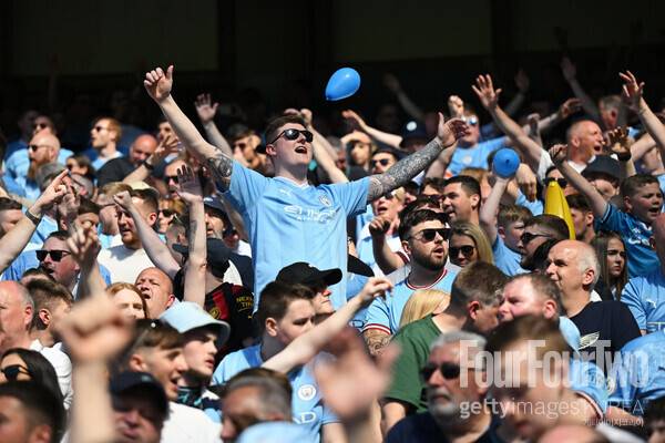 사진=게티이미지. 맨시티는 20일 오전 0시(한국시간) 영국 맨체스터에 위치한 에티하드 스타디움에서 열린 2023-24시즌 프리미어리그(PL) 38라운드에서 웨스트햄 유나이티드에 승리를 기록했다. 이로써 맨시티는 28승 7무 3패(승점 91점)를 기록하며 아스널을 제치고 리그 1위에 등극, PL 최초 '4연패'라는 대업적을 달성했다.