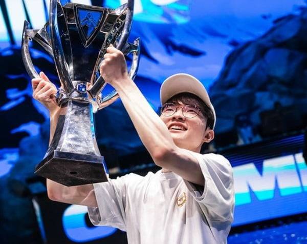 지난 2023 리그오브레전드 월드 챔피언십 우승을 차지한 T1 미드 라이너 '페이커' 이상혁 (라이엇게임즈 제공)