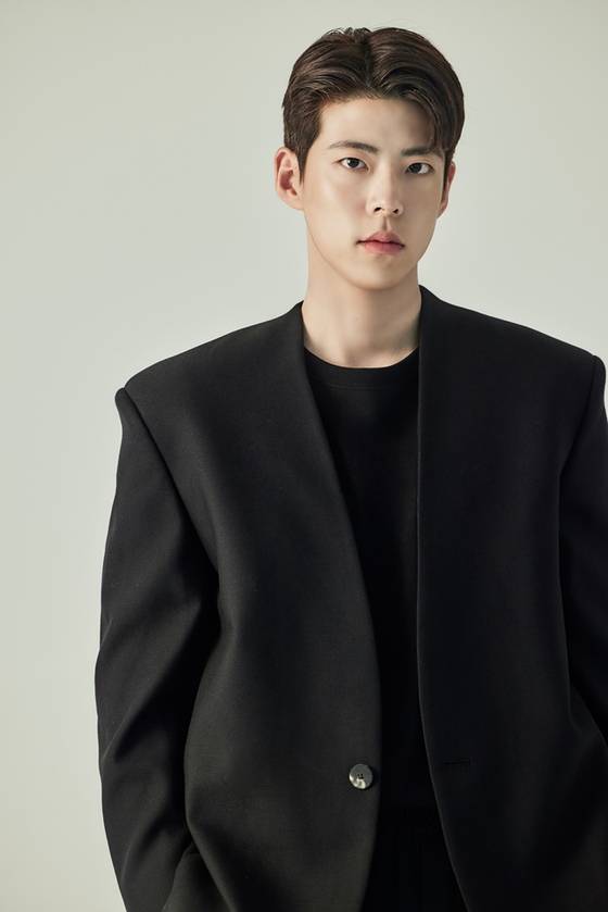 최우성, 에이엠엔터테인먼트 제공
