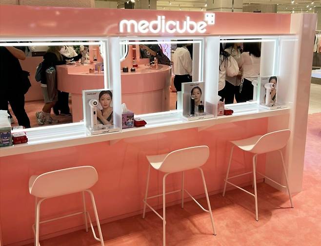 메디큐브 in 더현대 팝업스토어 현장 이미지. 에이피알 제공