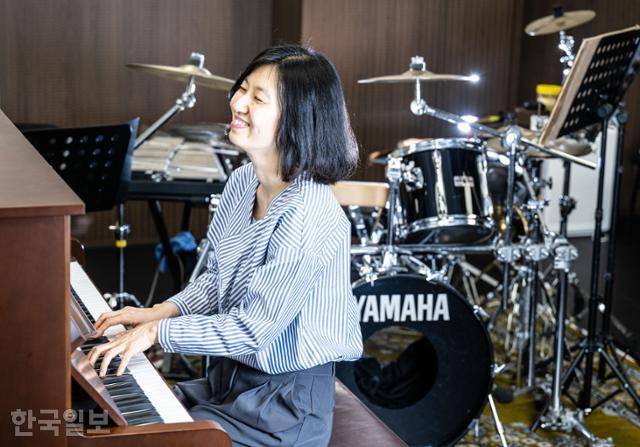 일곱 살 때부터 친 클래식 피아노가 뮤지컬 커리어의 숨은 '저력'이 되어 줬다. 이한호 기자